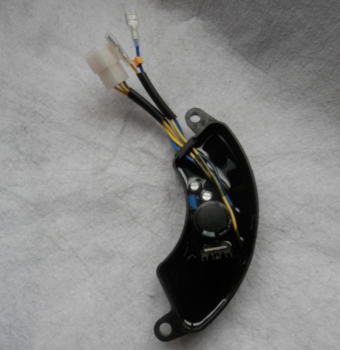 5KW AVR 250V 470UF  FOR HONDA EC EP E* 6500 5500 5000  & more  6.5KW GENERATORS AUTOMATIC VOLTAGE R