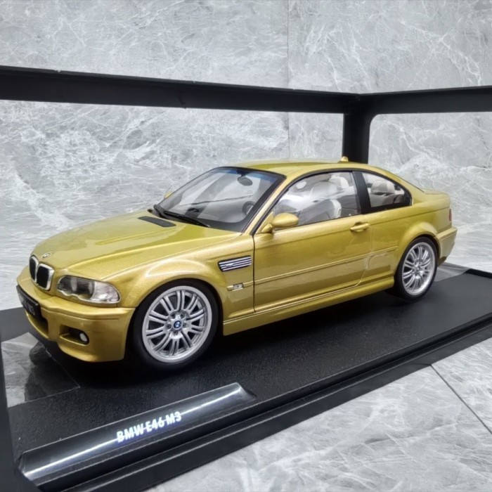 SOLIDO 1/18 BMW M3 E46 CSL 2003 รถรุ่นโลหะผสมเปิดประตูขวา