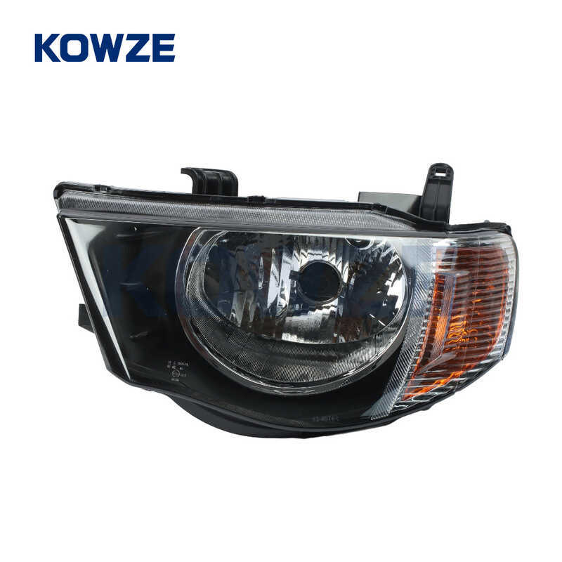 คลังสินค้าพร้อม 8301B465 8301B467 8301B471 ไฟหน้าซ้ายเหมาะสําหรับ L200 2005-2015 4D56