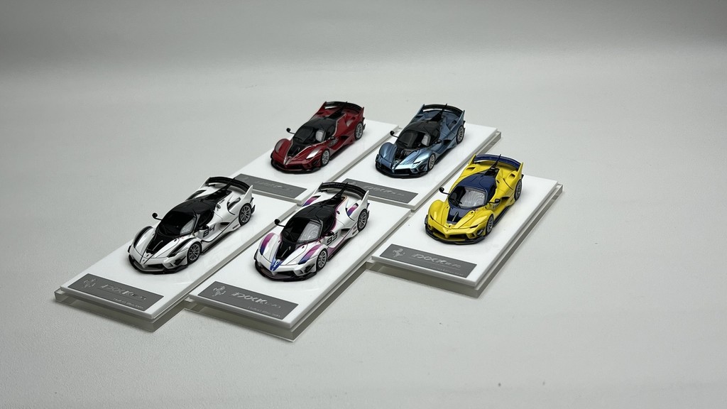 TNT 1/64 Ferrari FXXK EVO Limited Edition รถโมเดลเรซิ่น