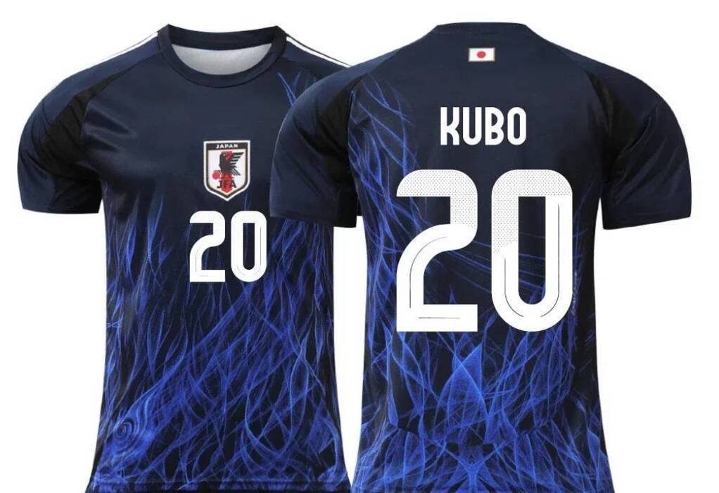 เสื้อยืดฟุตบอลใหม่ปี 2026 สำหรับบุรุษ คุณภาพสูง สวมใส่สำหรับการฝึกฝนและแข่งขัน