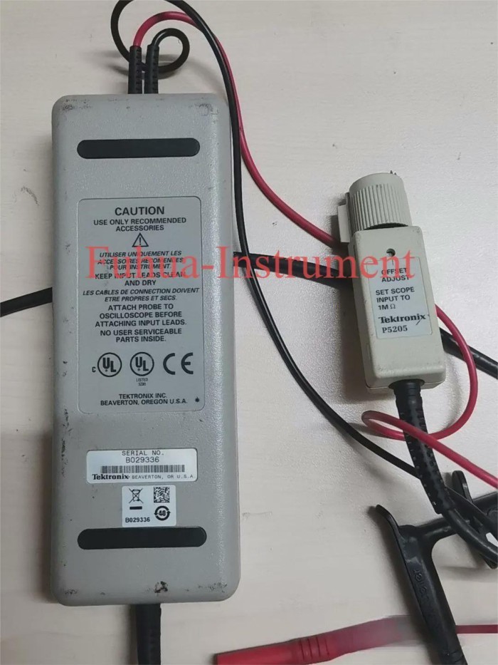 Tektronix P5205  High Voltage Differential Probe 100MHz