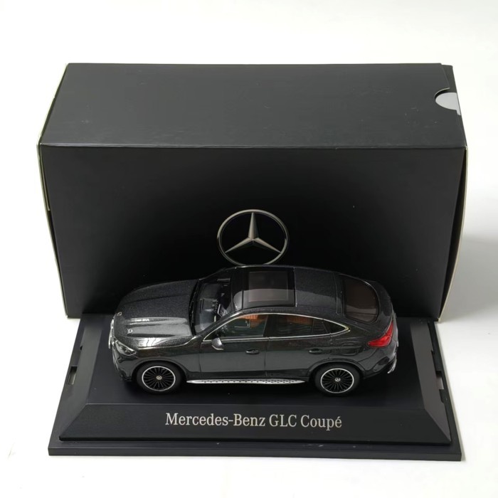 GLC 1: 43 Mercedes-Benz Mercedes-Benz GLC Coupe โมเดลรถจําลองโลหะผสมออกจากโมเดลรถพิมพ์