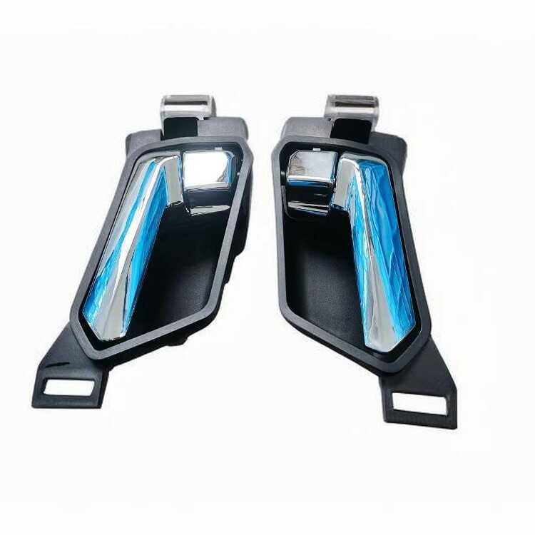 เหมาะสําหรับ Qichen D50R50T70T90M50 ประตูหัวเข็มขัดด้านในจับ 80671-2FL0B 80670-2FL0B