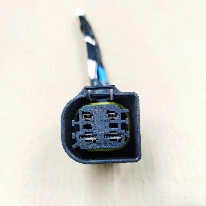 For BMW 1/2/3/4/5/6/7 Series X1 X3 X4 X5 X6 I3 I8 Car Electronic Water Pump Connector Harness