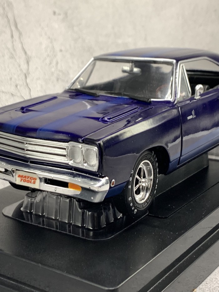 ERTL安 1:18 1969 Plymouth Road Runner Hemi肉车合金车模型