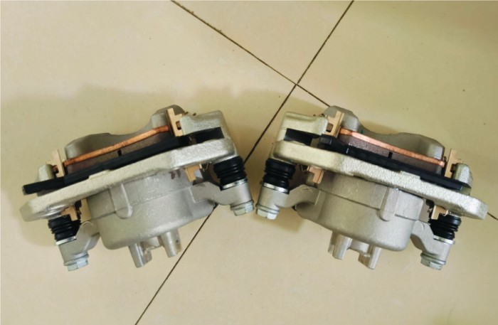 Front Left or Front Right Brake Caliper for CF400CF450CF520CF550CF1000 1000 Zforce Uforce 7020-0810