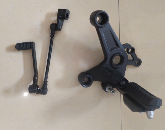 Front Left foot pedal  and gearshift lever suit CF300SR 6KMV-143000-3001/6KM#-140700-8000