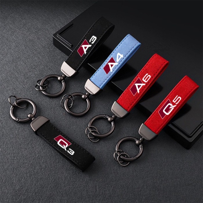 For Audi A3 A4 A5 A6 A7 A8 Q3 Q5 Q7 Q8 Altea Metal Keychain accessories 4s Shop Gifts Auto key chai