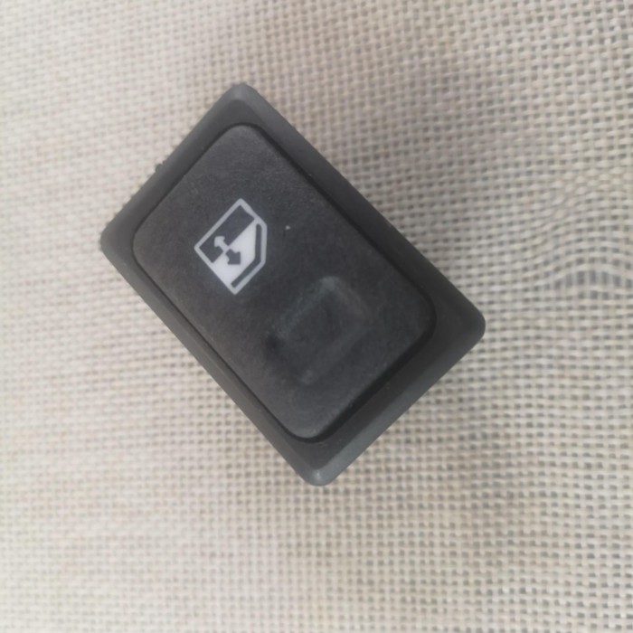 Auto Electric Power Window Switch Apply for Volga 5Pins 4.2*2.7*2.5CM