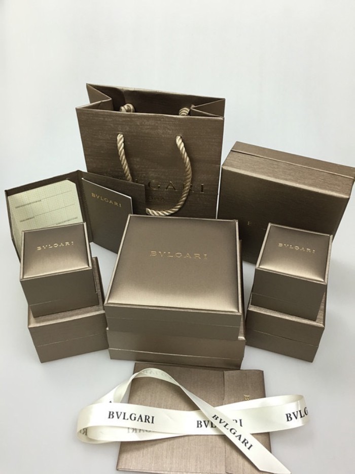 กล่องใส่เครื่องประดับ Bvlgari กล่องใส่เครื่องประดับ Bvlgari กล่องแหวน กล่องสร้อยข้อมือ สร้อยคอ จี้