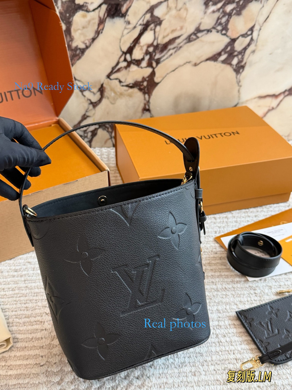 [na9 Ready Stock] Size: 16 x 22cm Handbag Bucket Bag Crossbody Bag Classic Durable Handbag