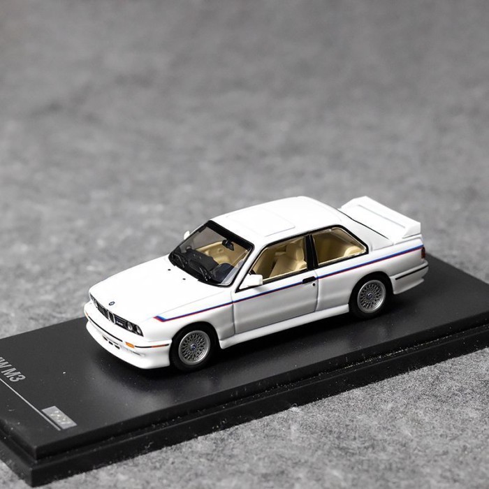 AR Like Real 1: 64 BMW BMW M3 E30 จําลองรถรุ่นคอลเลกชันเครื่องประดับ