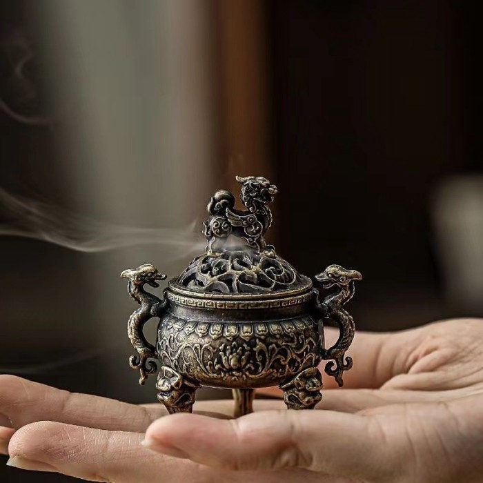 6X5.5CM Three Legged Qilin/Divine Beast Incense Burner/Home Indoor Incense Burner/Texture Carving/A