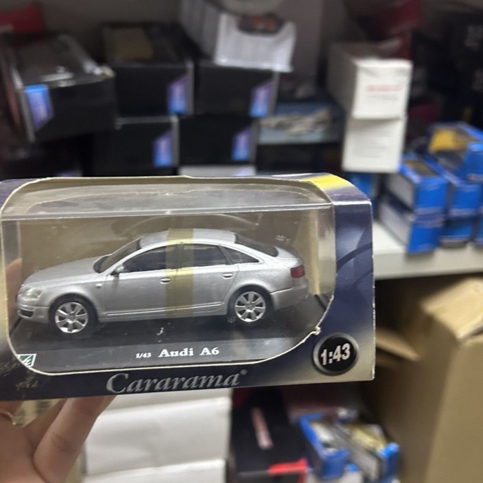 1: 43 Audi a6 Q7 โมเดลรถโลหะผสมจําลอง Porsche Collection Mercedes-Benz ของเล่นรถสปอร์ตเด็กตกแต่ง