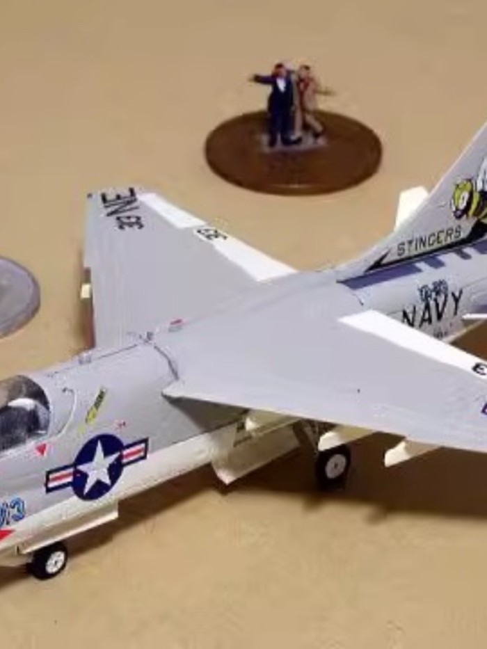 คลังสินค้าพร้อม F-toys1/144 Carrier Aircraft 1 F14 My Neighbor Tomcat F4 Ghost A6 Intruder A7 Pirate