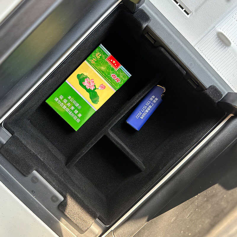 เหมาะสําหรับ 24 Geely Galaxy E8 Central Control Armrest Box Storage Box Storage Box Auto Parts ภายใน