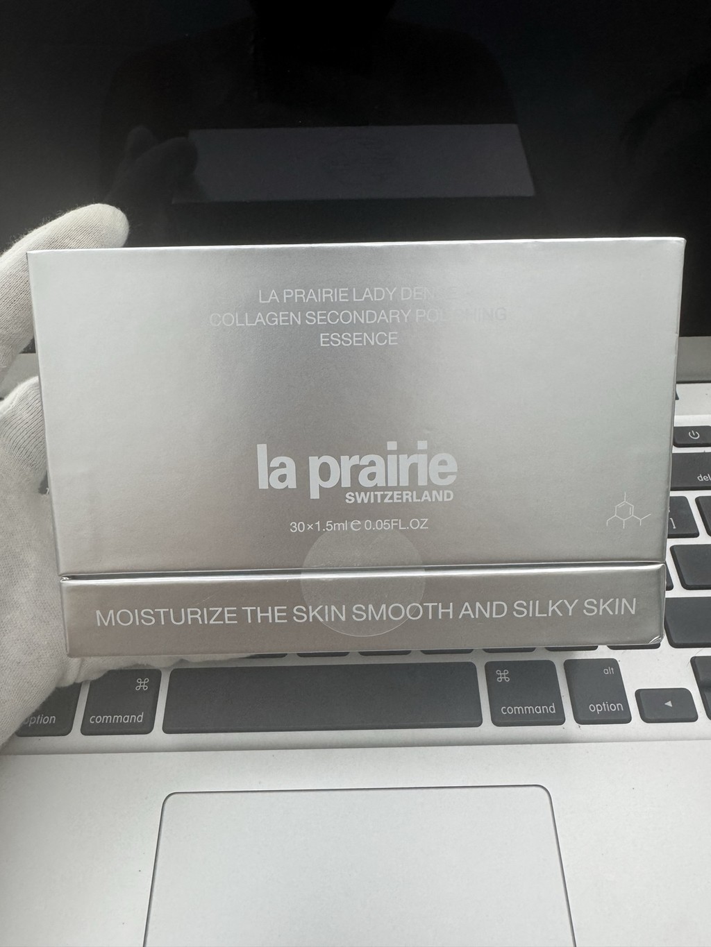 แฟชั่น 56 Laperni Times Polishing Essence Essence Set Box 30 ชิ้น รหัสแพ็คเกจ519663355 7b8