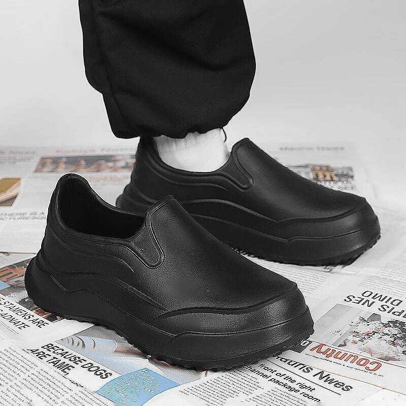 C Men's Fashion Casual EVA Outdoor Walking Shoe Hotel Chef Shoes Summer New Light Waterproof Non-Sl