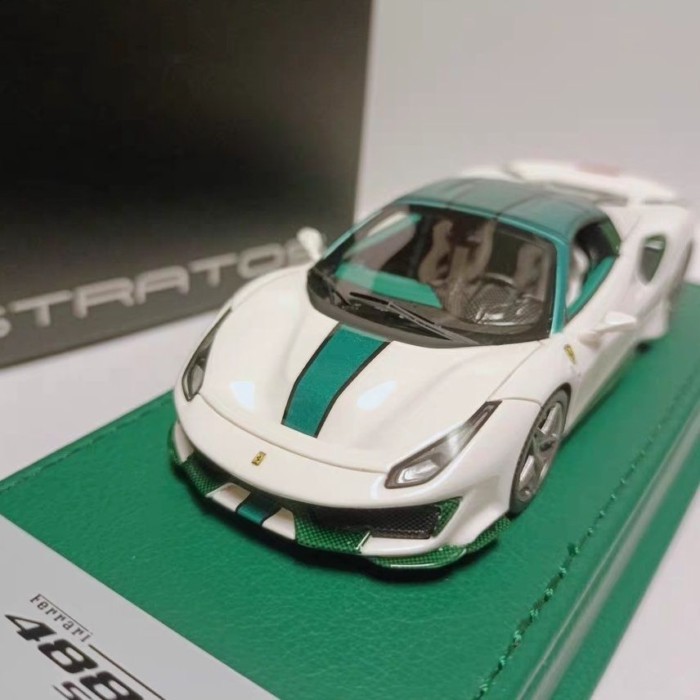 AutoStratos 1/43 Ferrari รถสปอร์ตรุ่น Ferrari 488 Pista Spider White Green