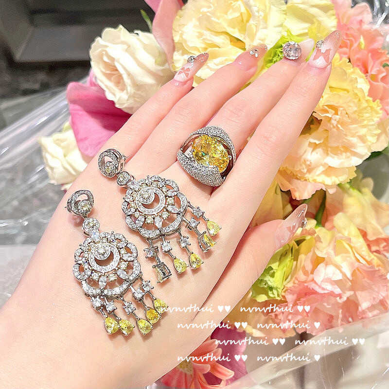 ต่างหู Shinro Star River Goose Topaz ออกแบบโดย.Designer ชุบ 18K Gold สีสันสวยงาม Baodan