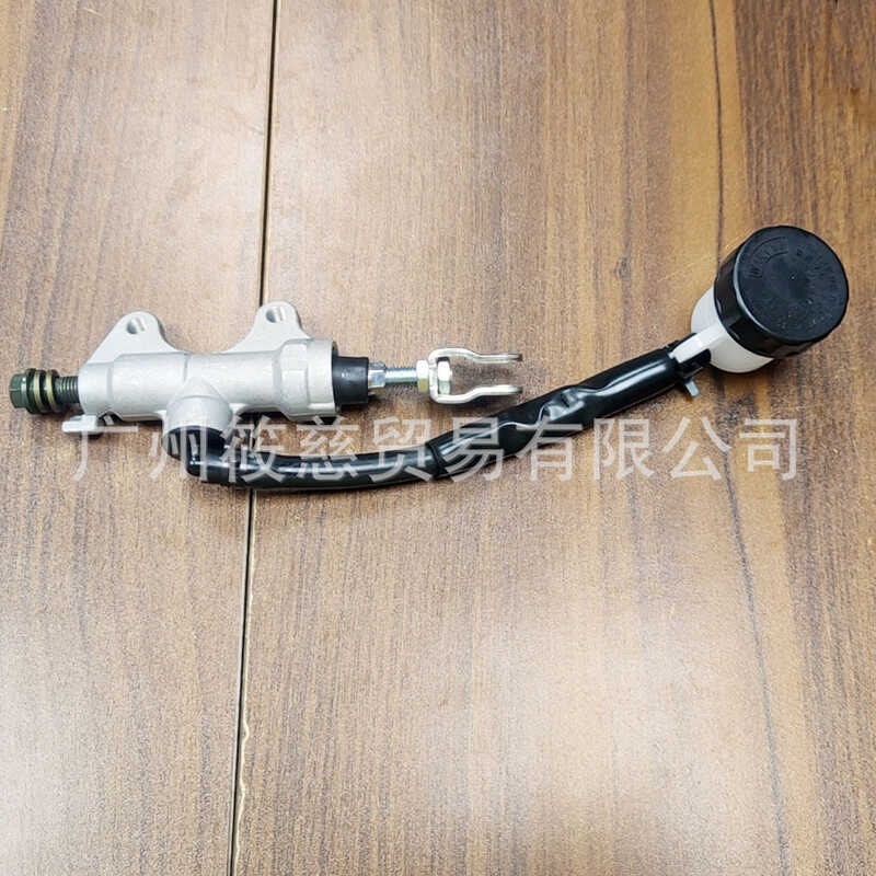 เหมาะสําหรับ Kawasaki ZX/ZXR250 400 750 ZXR400R/200R/750R ด้านหลังเบรคปั๊มด้านบนปั๊มแบน