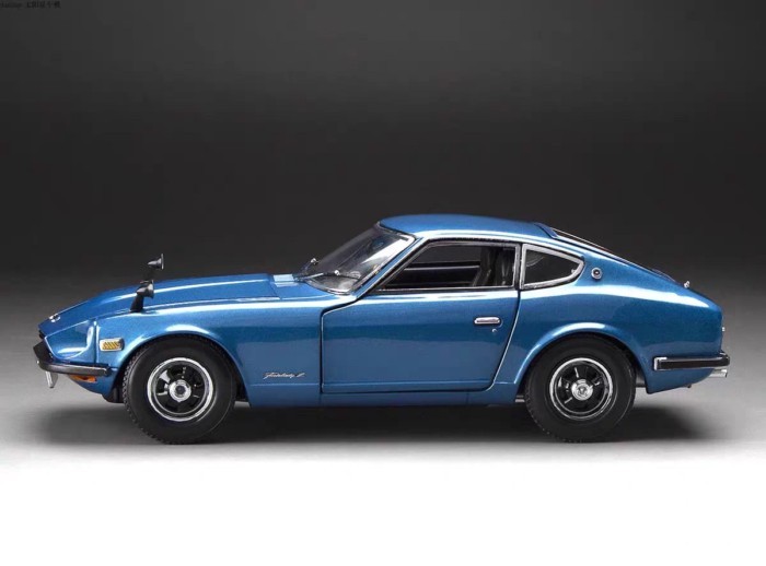 SunStar SunStar โมเดลรถอัลลอย 1/18 Nissan Fairlady Z S30 รถสปอร์ต 351 โมเดลพิมพ์ออกจาก