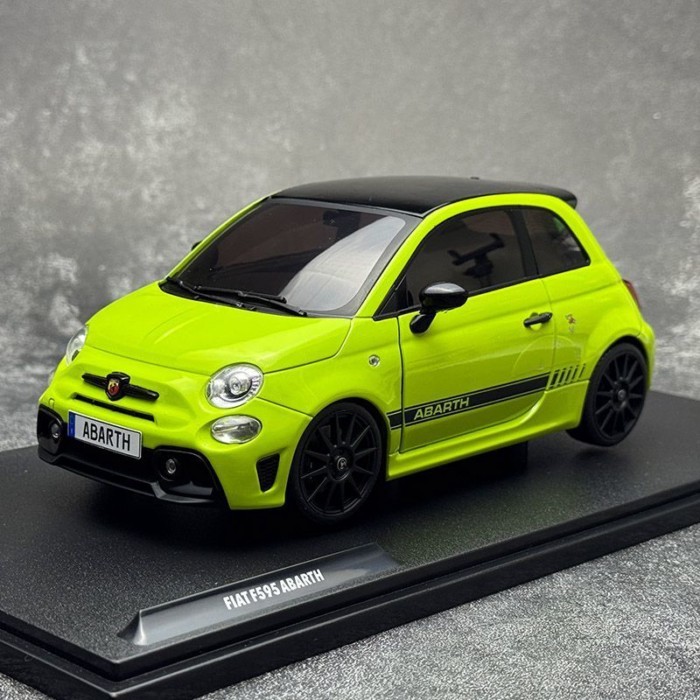 Solido 1: 18 FIAT FIAT F595 ABARTH 695 2022 โมเดลรถโลหะผสม