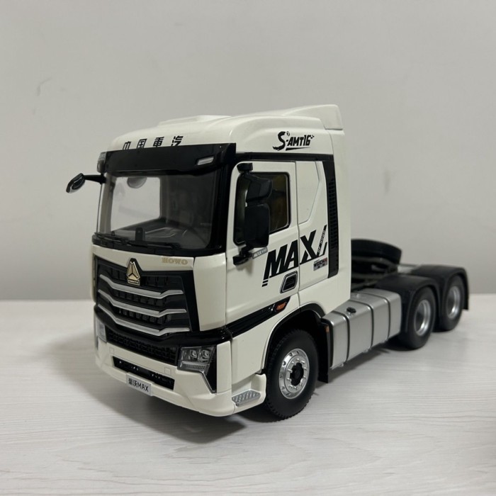 1: 24 China Heavy Car Tractor Car Model MAX Howard Alloy Truck Trailer Simulation Model