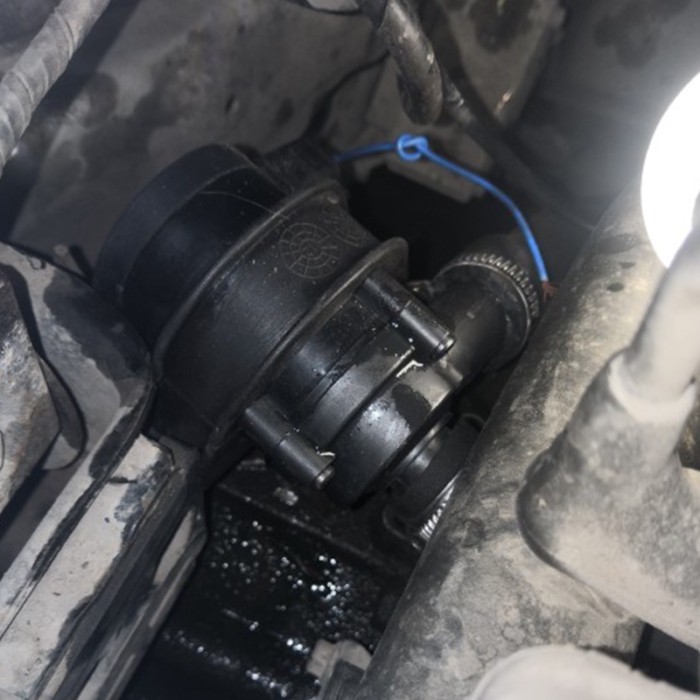 For VW Jetta Golf GTI Passat CC Octavia 1.8T 2.0T 12V Car Engine Cooling Water Pump   Plug Cable 1K