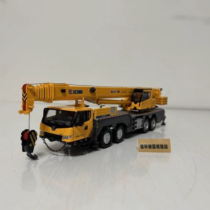 ใหม่ XCT75 Tons Full Ground Crane Alloy Engineering Vehicle Model 1: 50