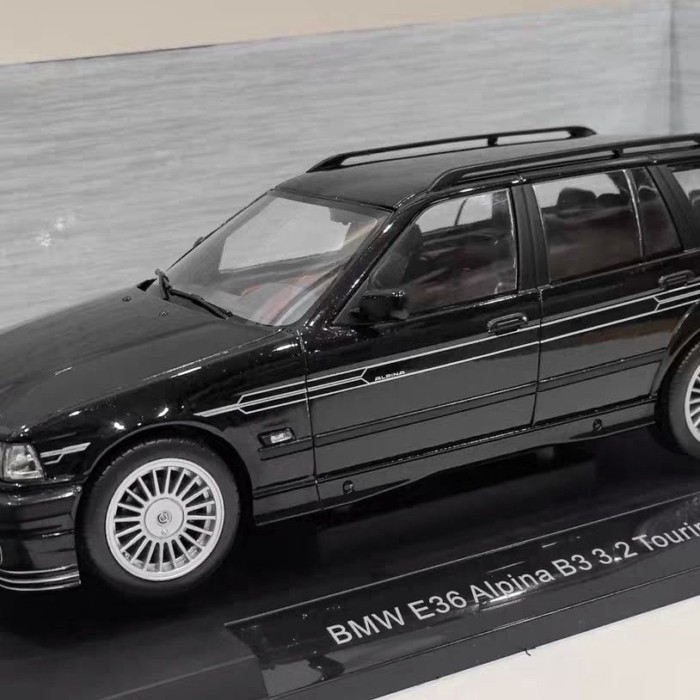 MCG 1/18 BMW E36 Alpina B3 Touring Car Model Alloy Do Not Open the Door