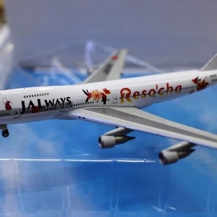 1/400 เครื่องบินโบอิ้ง747-246B JAL WAYS Airliner โลหะผสมจําลองเครื่องประดับ Out of พิมพ์รถรุ่น