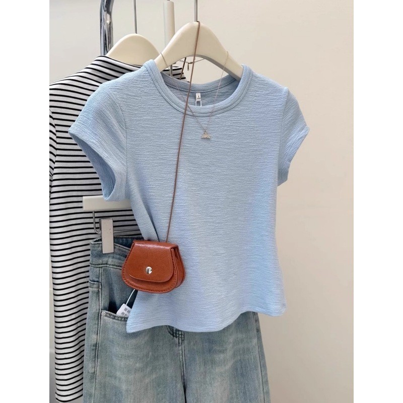 นมสีฟ้าพื้นผิวเกาหลีเรียบง่ายแขนสั้นผู้หญิงเสื้อยืดฤดูร้อน Slim-fit Slimmer ดู Niche Western สไตล์ Bottoming เสื้อด้านบน