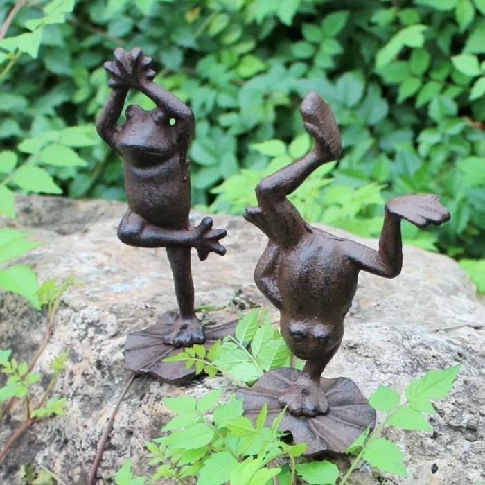 European Vintage Yoga Frog Cast Iron Decoration, Home TV Cabinet, Living Room, Model Room, Soft Dec