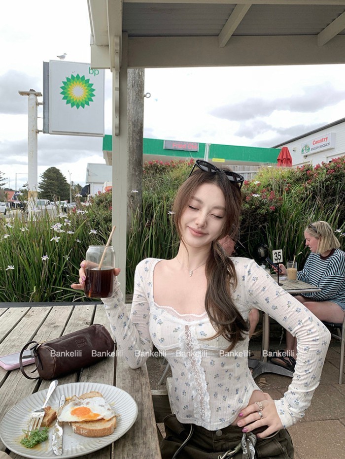 เสื้อลูกไม้แขนยาว ออกแบบจุกกระโปรงต่ำ สไตล์เรียบหรู