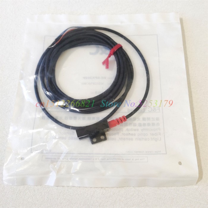 1PC F&C FC-SPX302P   New Original  PNP 5mm Wide Slot Photoelectric Switch Sensor
