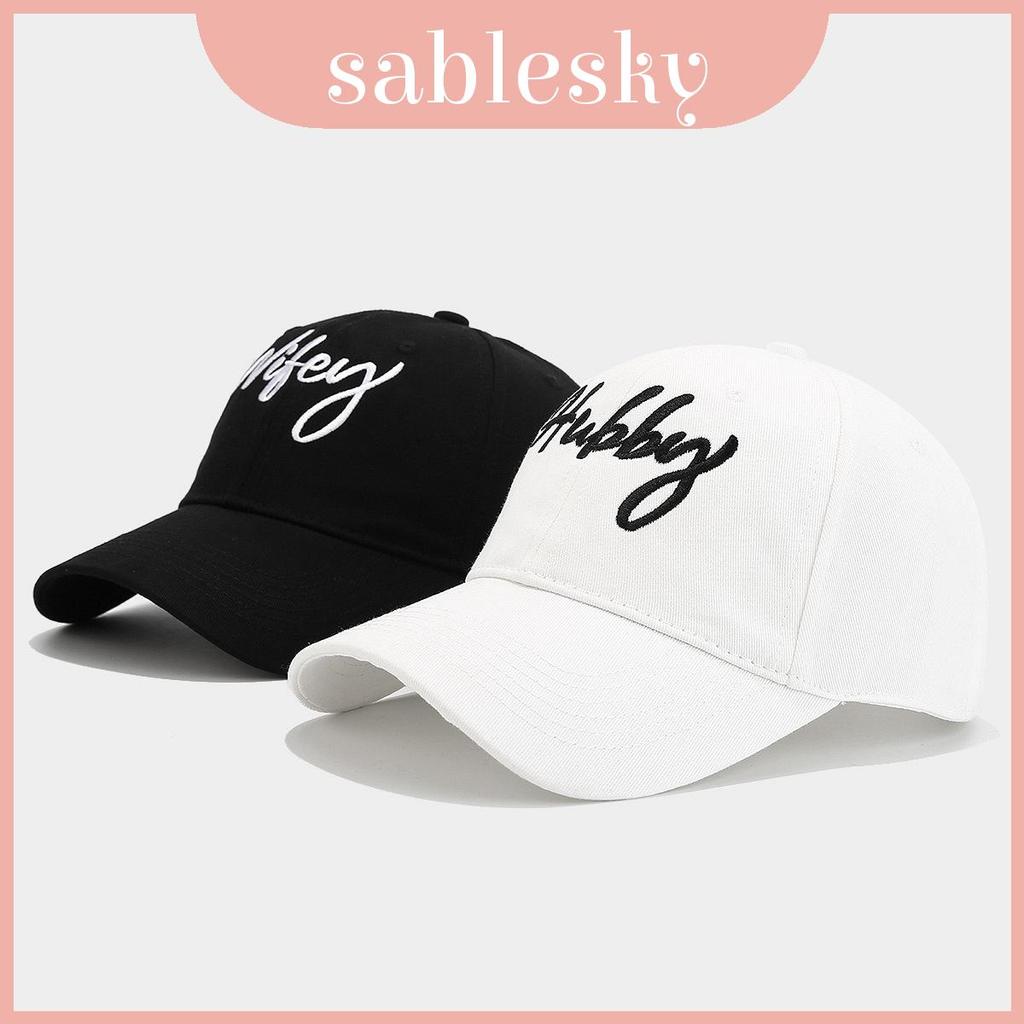 หมวกเบสบอล Wifey แบบปรับได้ผ้าฝ้ายพร้อมเย็บปักถักร้อยสําหรับชุดลําลองแฟชั่น