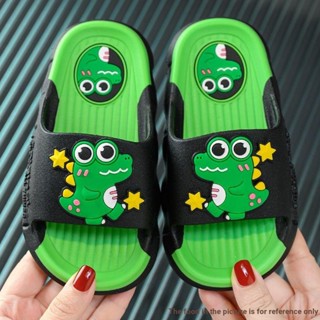 [Buzz Lightyear Hole Shoes] รองเท้าแตะ พื้นนิ่ม กันลื่น เหมาะกับใส่ในบ้าน ห้องน้ํา สําหรับเด็กผู้ชาย