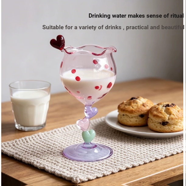 สาวหัวใจมากที่สุด Macaron High-End สี Polka Dot แก้วค็อกเทลแก้ว Love Shape Handle Goblet มูลค่าสูงแก้วไวน์หวาน