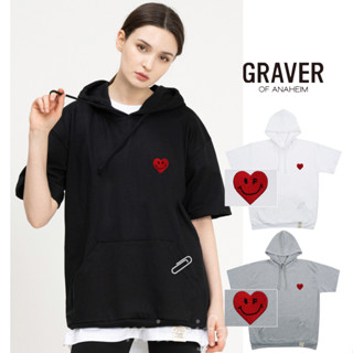 [GRAVER] &lt;UNISEX&gt; เสื้อยืดแขนสั้น มีฮู้ด ปักลายหัวใจยิ้ม