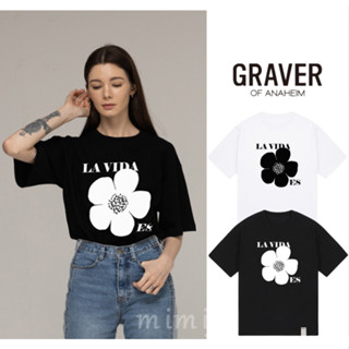 [GRAVER] &lt;UNISEX&gt; เสื้อยืดแขนสั้น พิมพ์ลายโลโก้ดอกไม้ หน้ายิ้ม