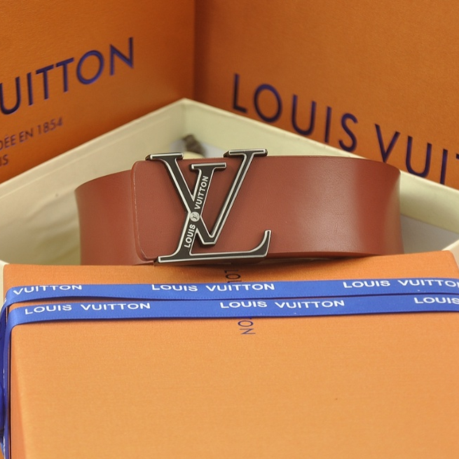 Louis Vuitton LV เข็มขัดหนังวัว หัวเข็มขัดโลหะ LV 3.8 ซม. สําหรับผู้ชาย Km5
