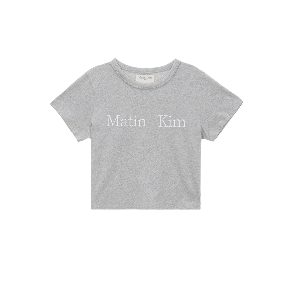 [MATIN Kim] เสื้อครอปท็อป โลโก้ MATIN สีเทา