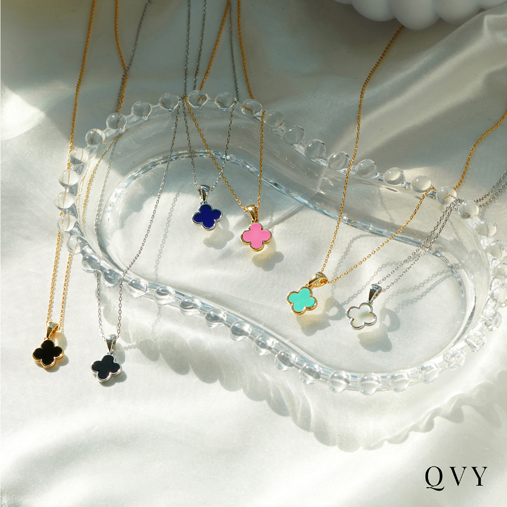 QVY สร้อยคอจี้โคลเวอร์ใบสี่ใบ มุกแม่ โอนิกซ์ สีดำ ชมพู น้ำเงิน มิ้นท์ สไตล์เกาหลี [CVN]