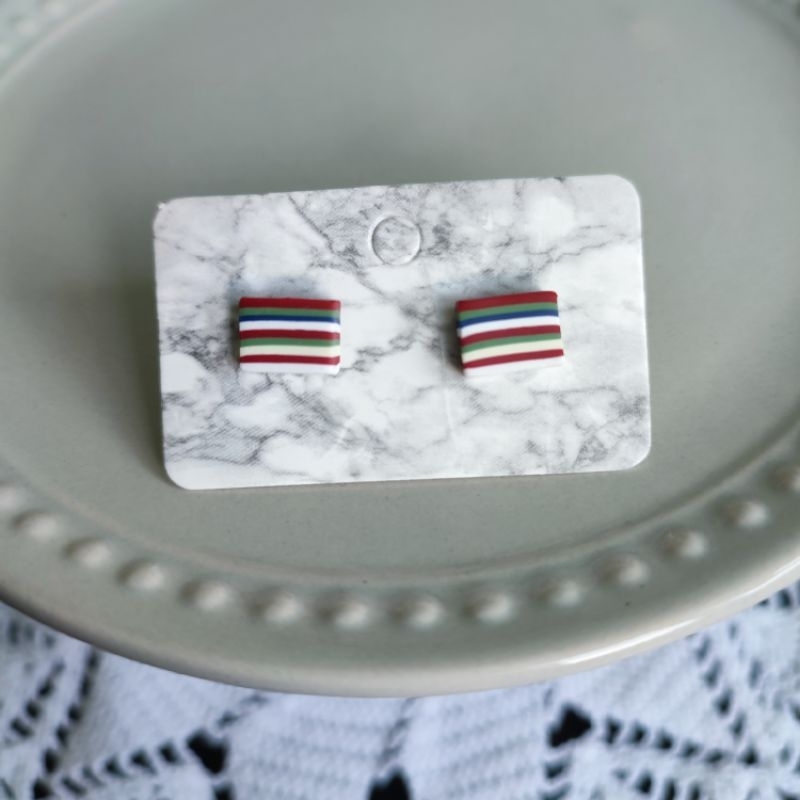 [SG] สตั๊ด Kueh Lapis (九层) ต่างหูดินเผาหินอ่อนแฮนด์เมด กระดุมอาหารจิ๋ว น่ารัก สําหรับเธอ