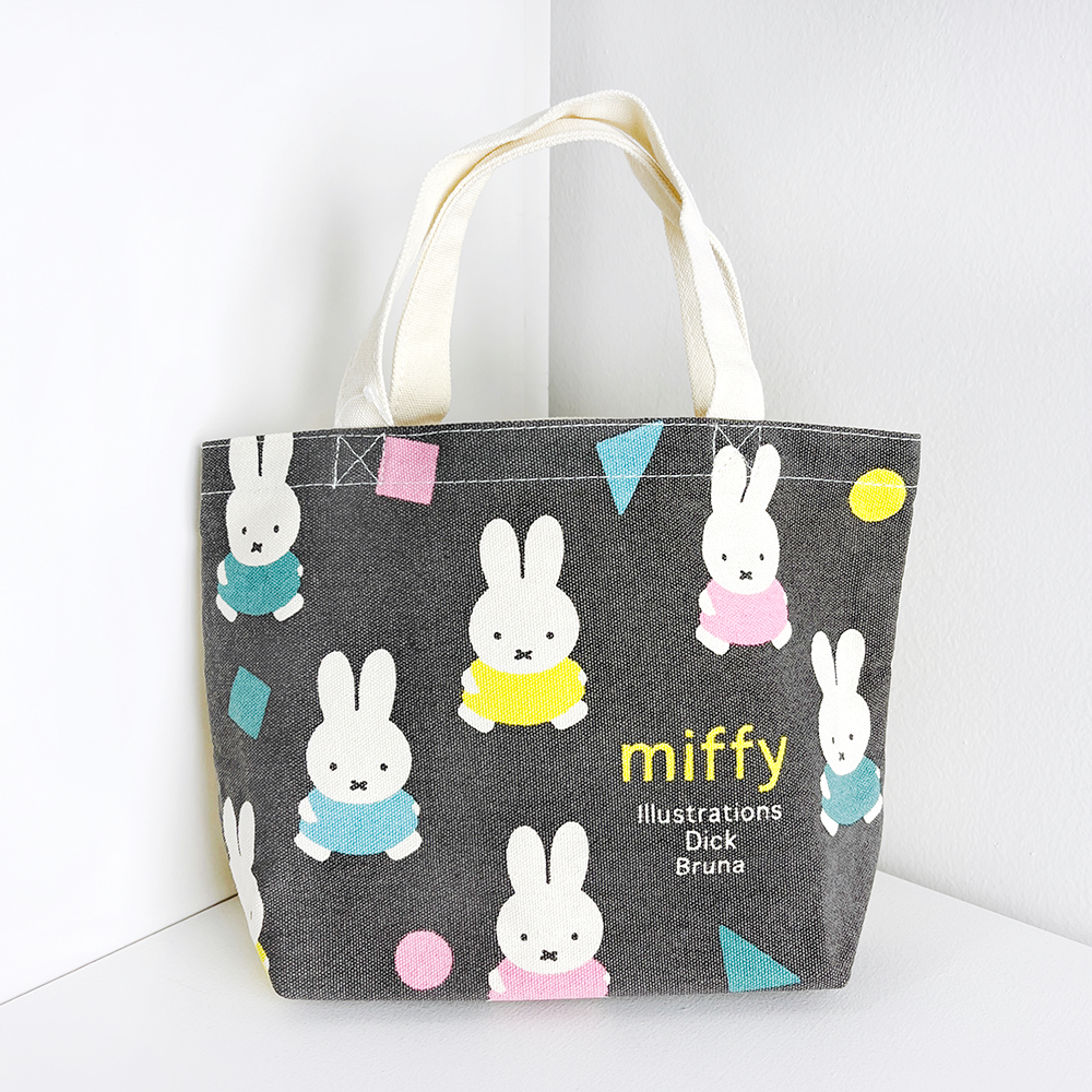 Miffy - Miffy กระเป๋าโท้ท ขนาดเล็ก สีดํา