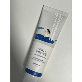 Roundlab Birch ครีมกันแดด ให้ความชุ่มชื้น 50 มล. (SPF50+)