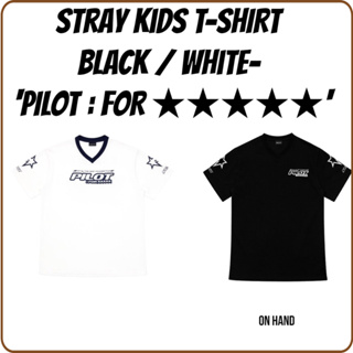 (STRAY Kids) เสื้อยืด : สีขาว / สีดํา