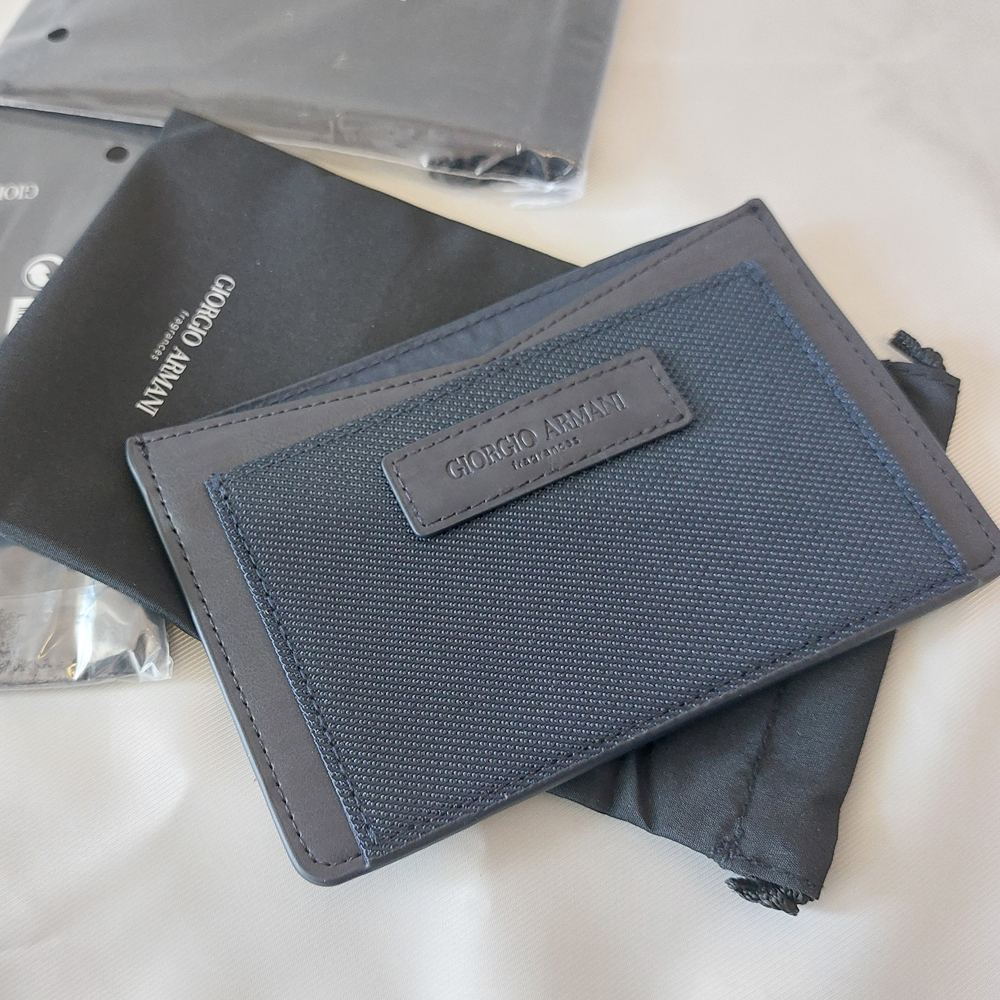 เคสหนังสือเดินทาง Giorgio Armani